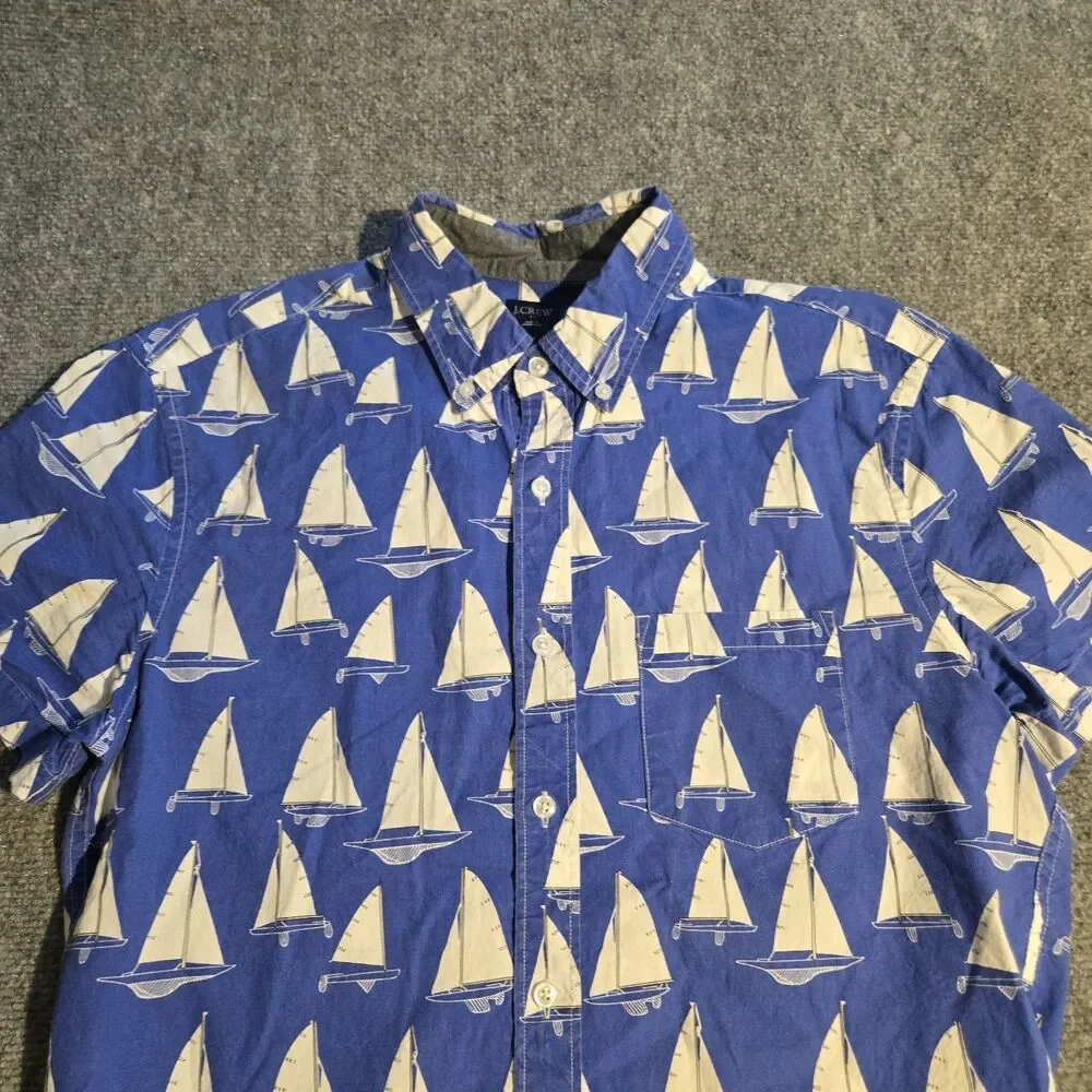 J Crew Shirt Mens Medium Blue Sailboats Button Down Short Sleeve Pocket